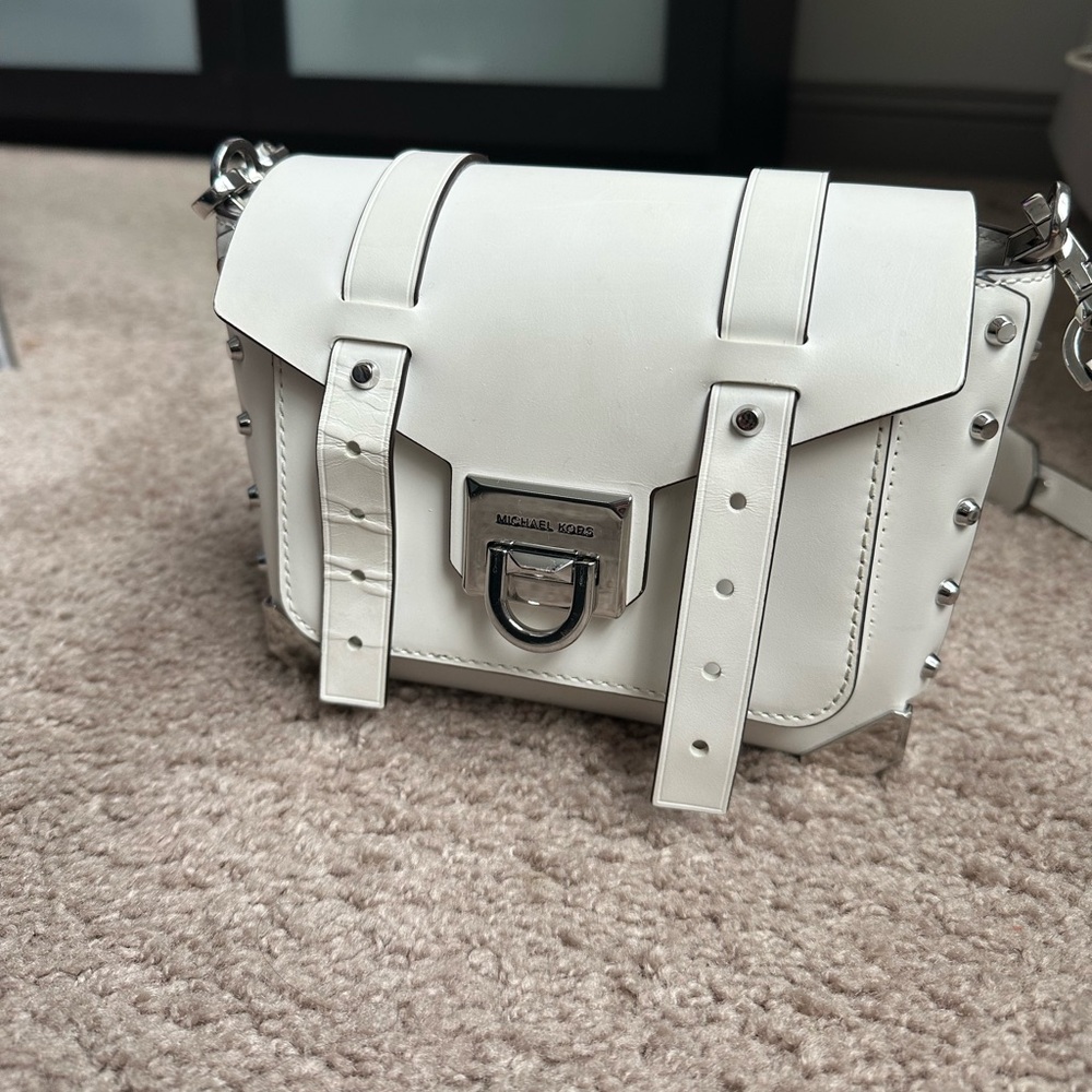 Michael Kors Manhattan small leather crossbody bag in white with silver hardware